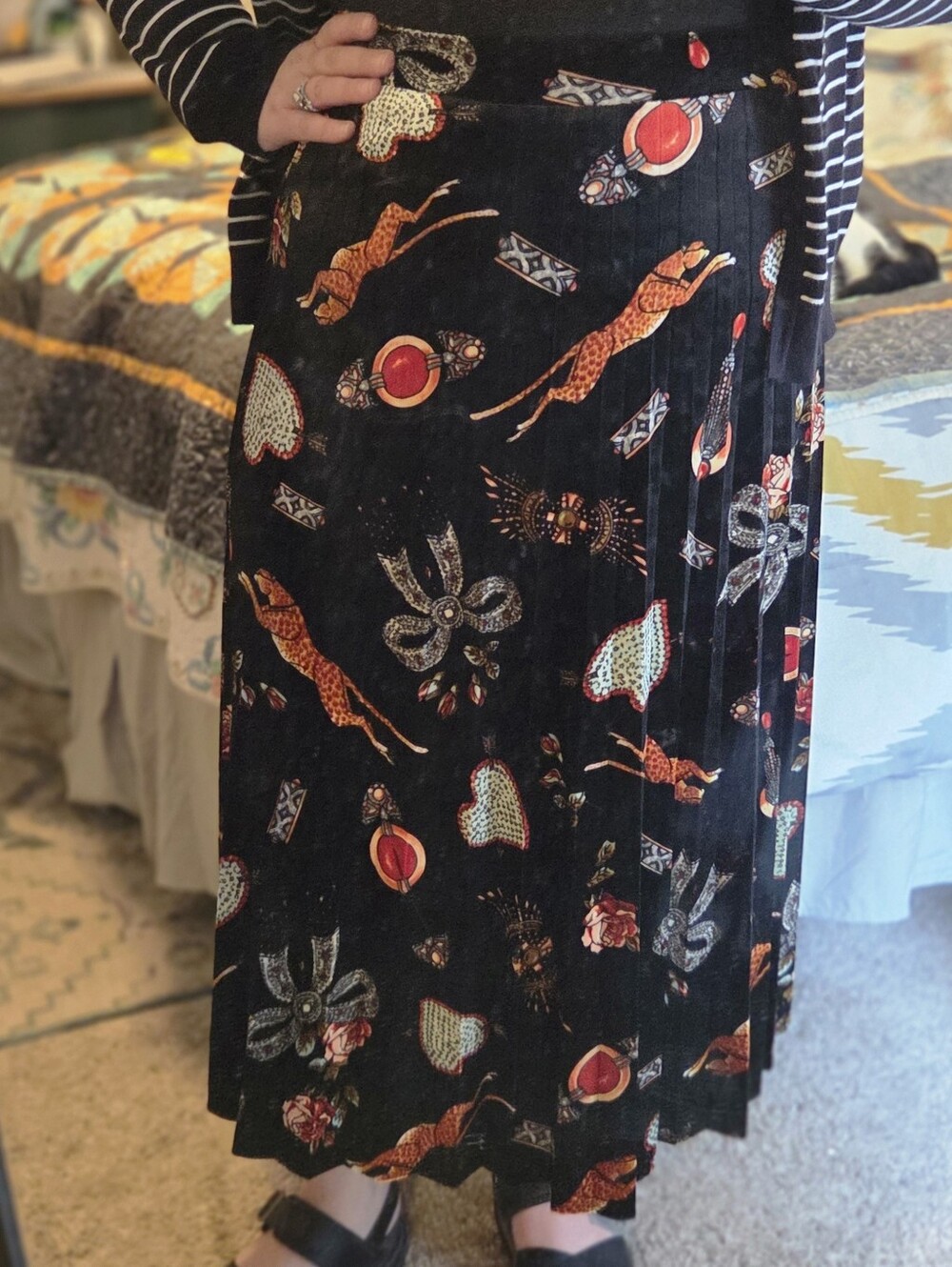 Women's Maeve By Anthtopology Pleated Black Velvet Midi Skirt Size XS